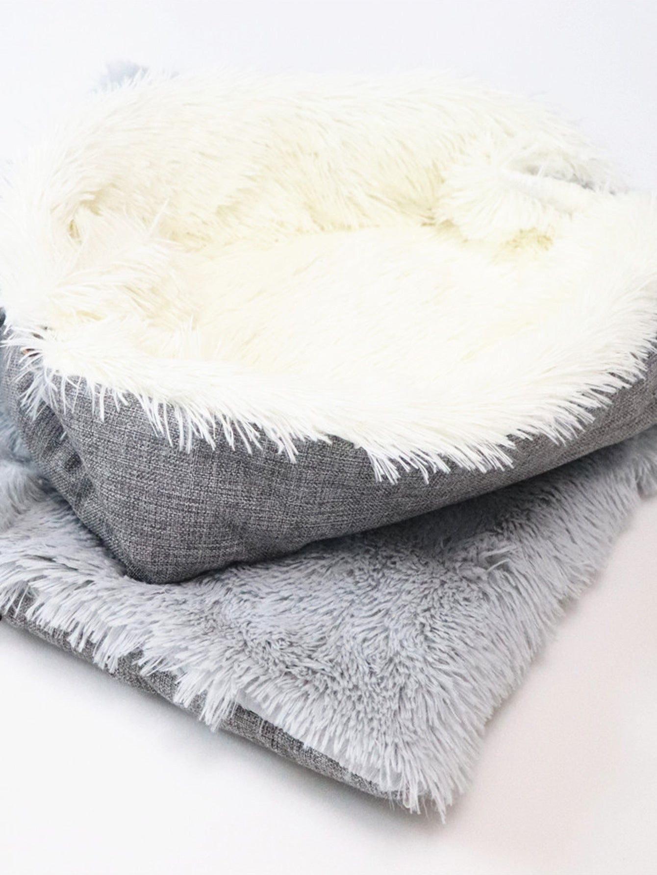 The Cozy, Snuggly Bed Your Pet Will Love